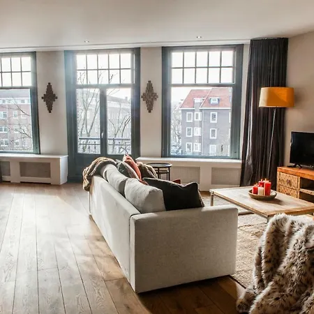 Apartment Livia's Hideaway 8: Oud-west