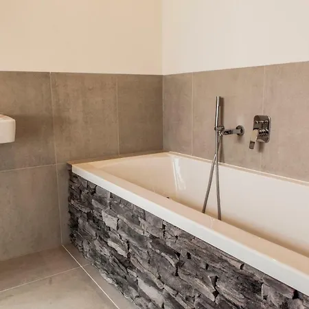 Livia's Hideaway 8: Oud-west * アムステルダム